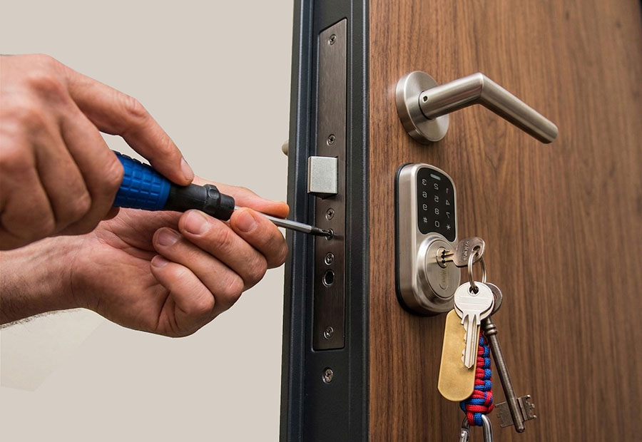 inegol-ev-kapisi-acma-cilingir-fikri-dagci-inegol-cilingir-1